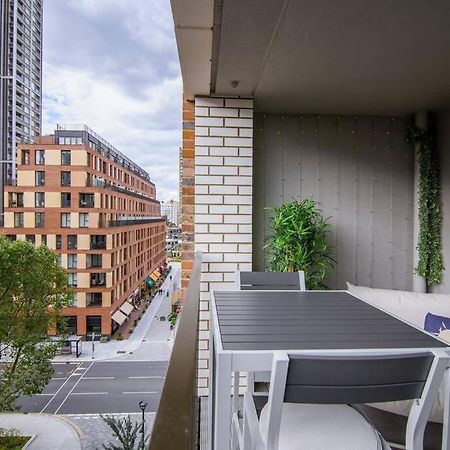 Superb 1 Bedroom Apartment 3Mins From Tube Station Londres Extérieur photo